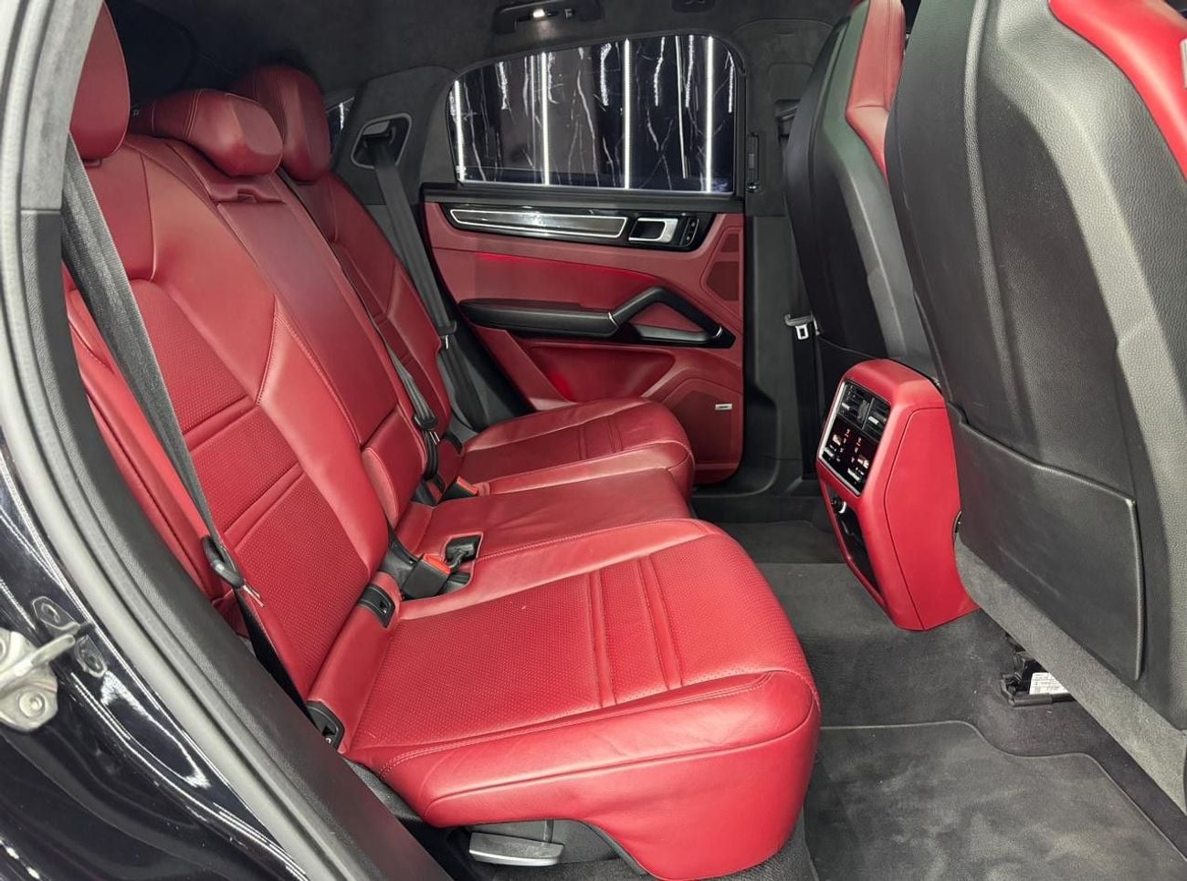 بورش كايان GTS Coupe
