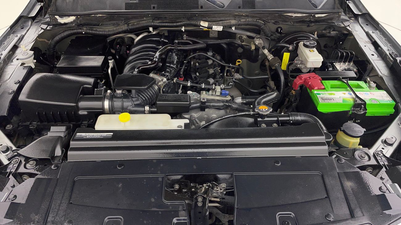 نيسان إكستيرا PLATINUM 2.5 | بدون دفعة مقدمة | اختبار القيادة في المنزل