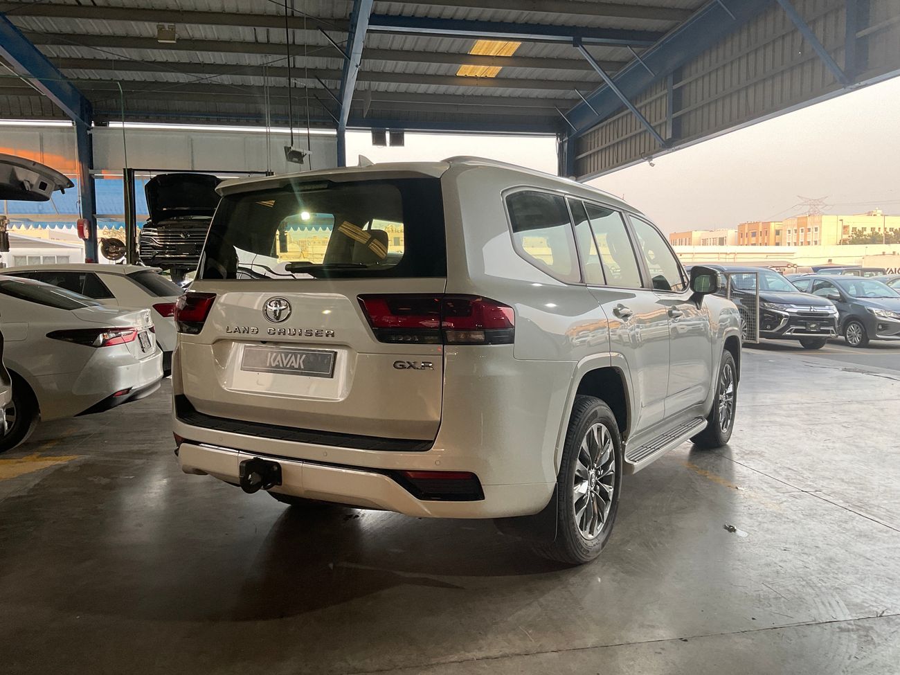 تويوتا لاند كروزر GXR | شامل الضمان | 0 ﺪﻔﻋﺓ ﺃﻮﻟﻯ