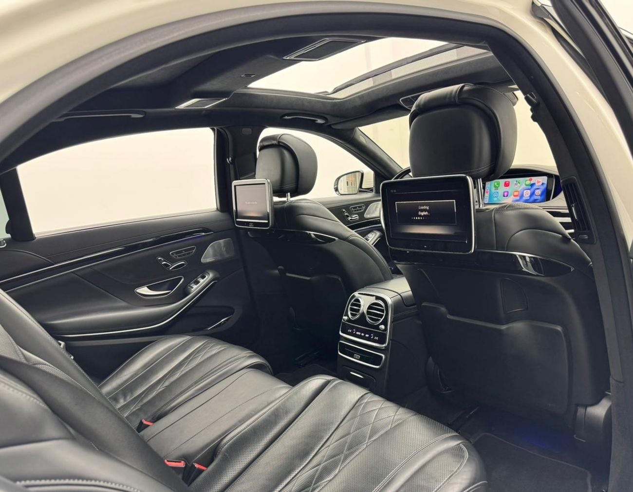 Mercedes Benz S500 AMG 4.7L 2015 Mercedes-Benz S500 AMG, Mercedes Service History, Excellent Condition, GCC