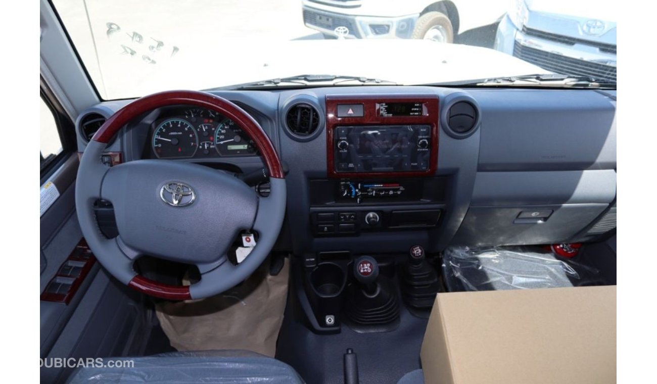 Toyota Land Cruiser Pick Up GRJ 79 4.0L Limited