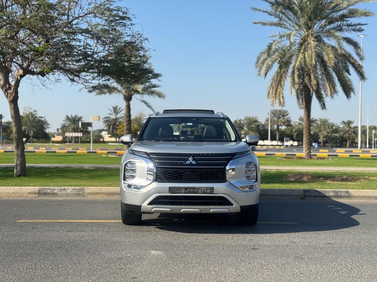 Mitsubishi Outlander GLX Super High 2.4L