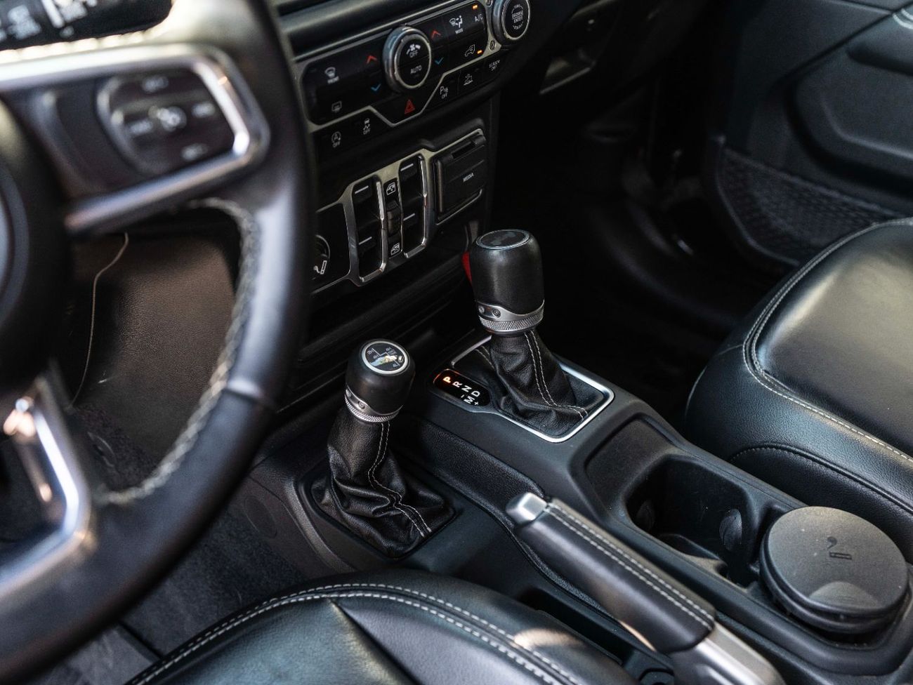 Jeep Wrangler Sahara 3.6L A/T (5 Seater)