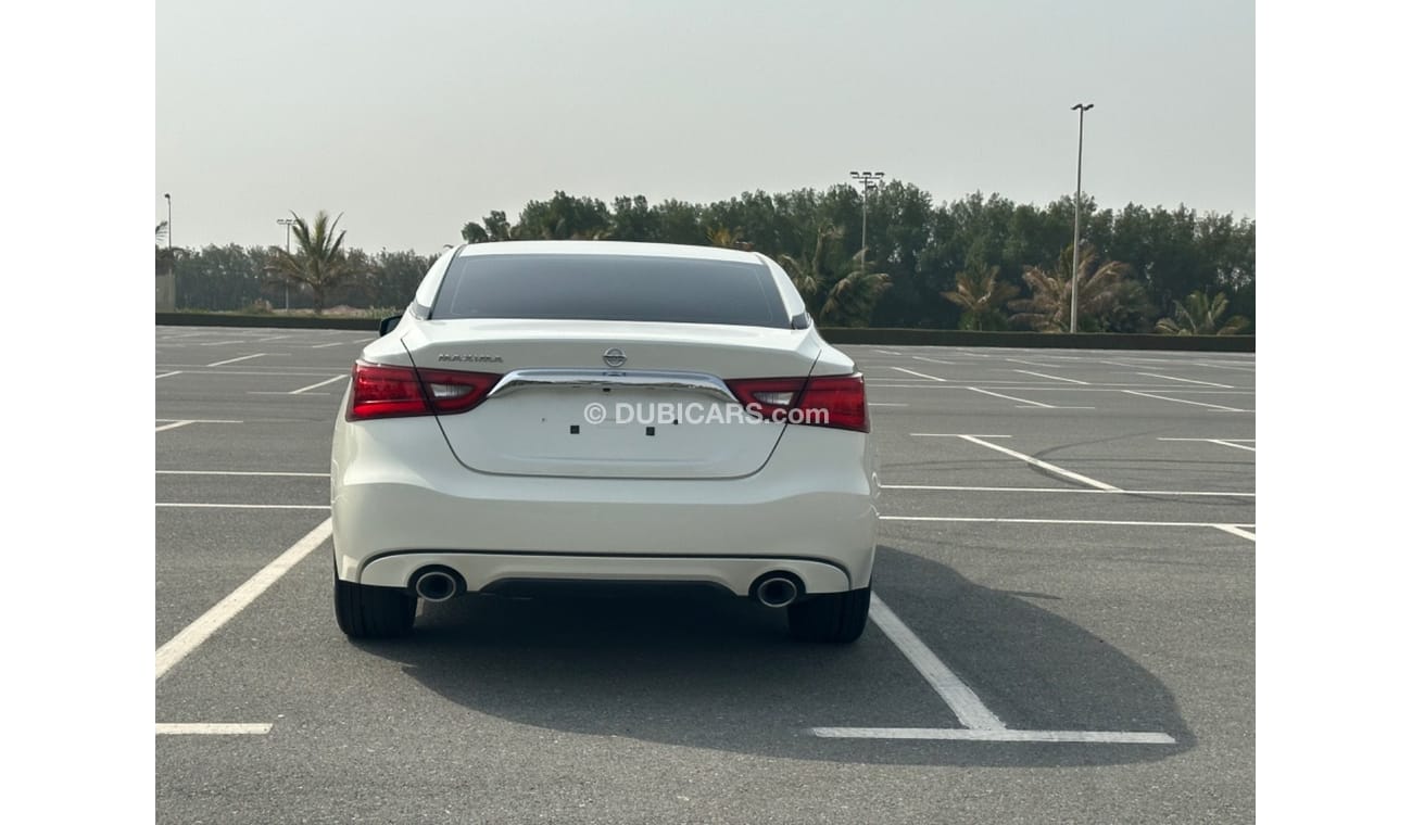 Nissan Maxima Model 2016 GCC CAR PERFECT CONDITION INSIDE AND OUTSIDE FULL ELECTRIC CONTROL STEERING CONTROL