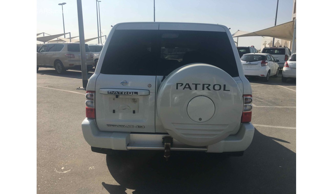 Nissan Patrol Super Safari