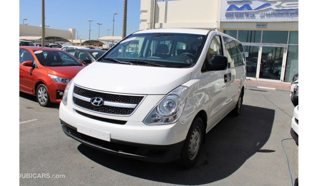 Hyundai H-1 ACCIDENTS FREE - ORIGINAL PAINT - 2 KEYS - MANUAL GEAR - PERFECT CONDITION INSIDE OUT