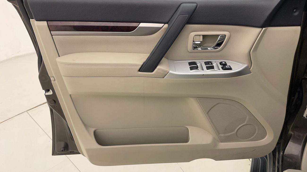 ميتسوبيشي باجيرو 2020 GLS HIGHLINE | AED 1067/Month | 0 DP | 30 Day Return | Warranty | Service History