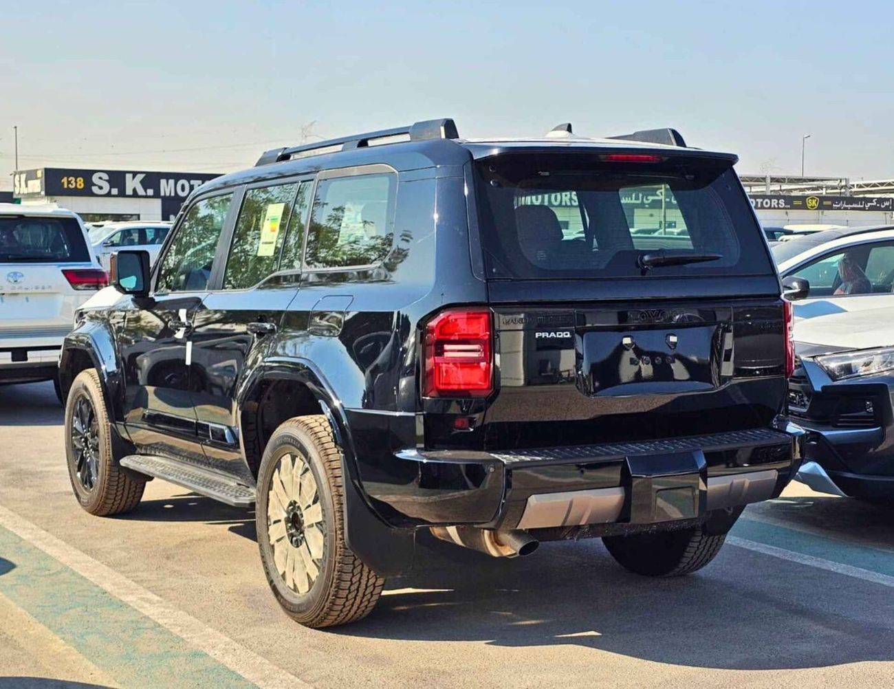 تويوتا برادو TURBO LUXURY / 2.8L DIESEL V4 / RADAR / LEATHER WITH MEMORY SEATS / (CODE # PDLX2)