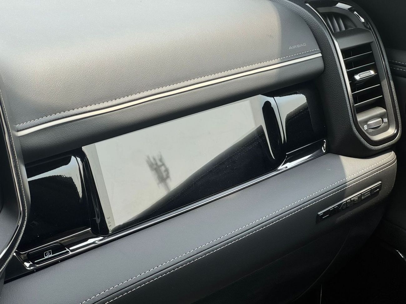 رام 1500 2025 Ram 1500 Limited Night Edition 3L Hurricane I6