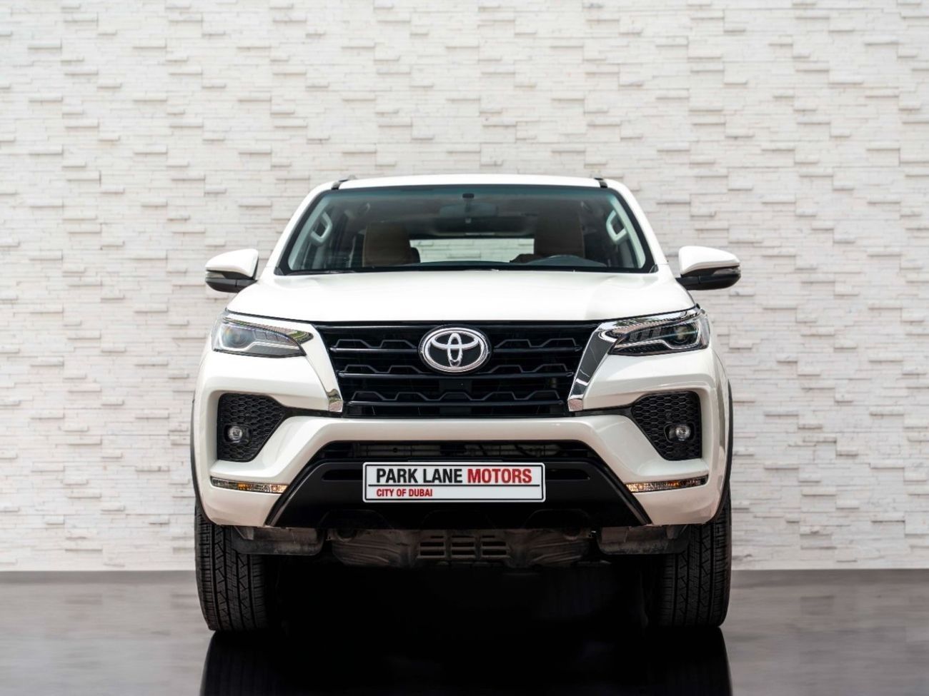 Toyota Fortuner GXR 4.0L (278 HP)