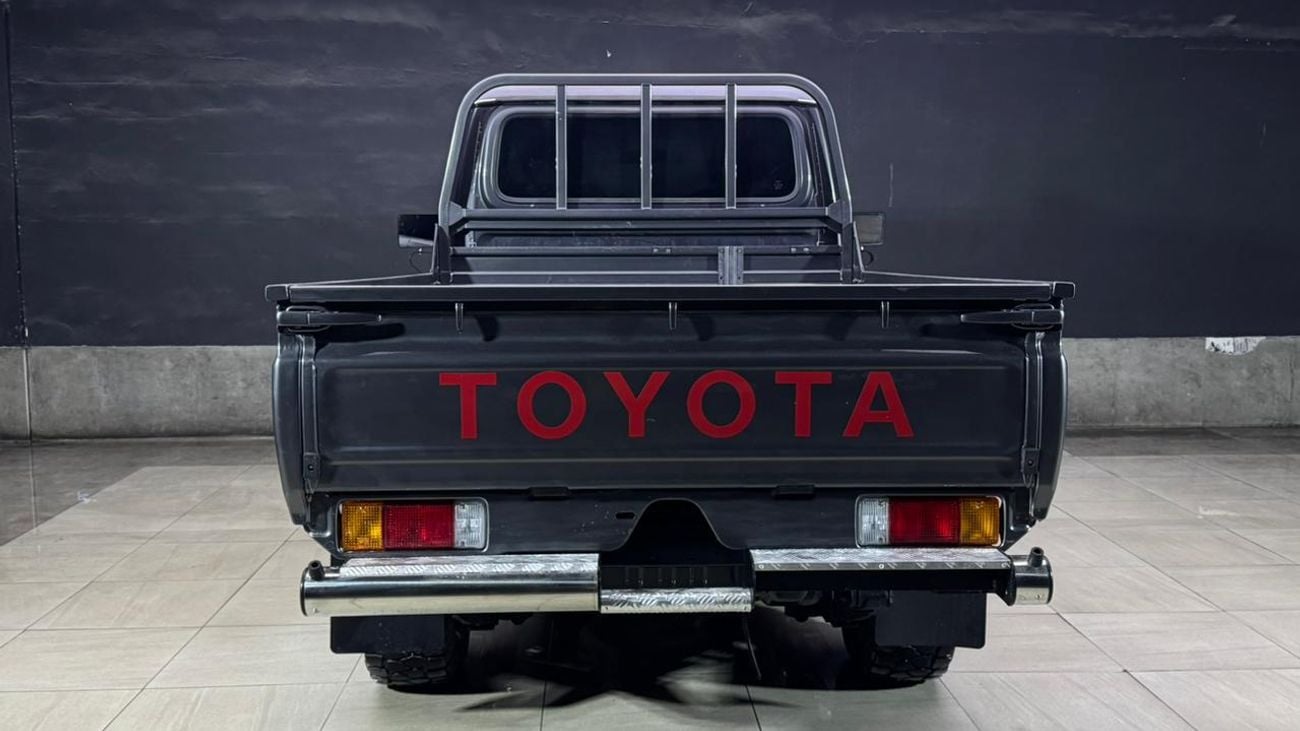 Toyota Land Cruiser Pick Up LAND CRUISER PICKUP ,MODEL YEAR 2017 ,DIESEL 4.5 LITER ,RIGHT HAND DRIVE