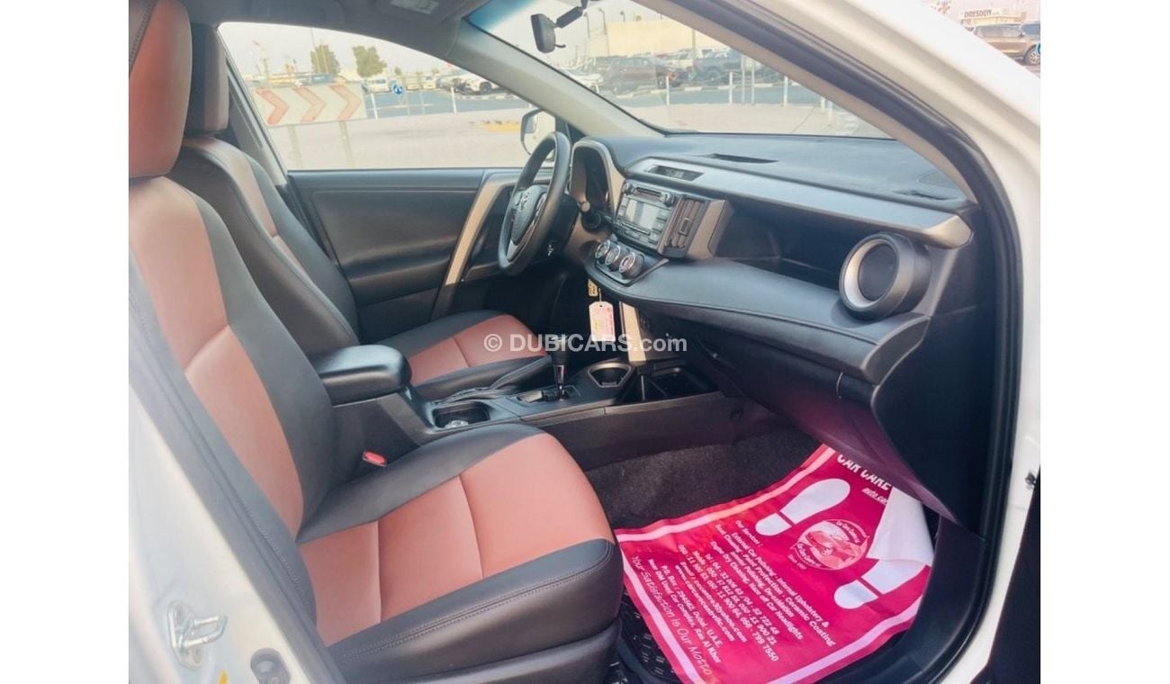 Toyota RAV4 AWD leather seats