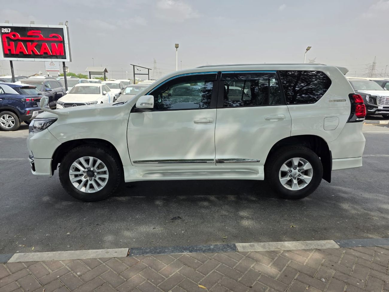 Toyota Prado 2022 shape ,diesel 3.0 liter right hand drive auto transmission