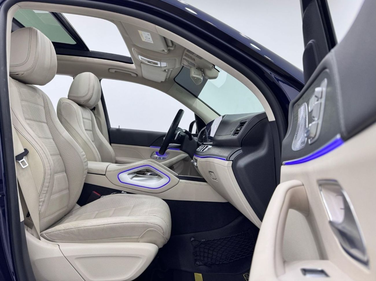 مرسيدس بنز GLS 450 4MATIC 2020 Mercedes Benz GLS450 AMG 4MATIC, Mercedes Warranty, Fully Loaded, 7 Seater, GCC