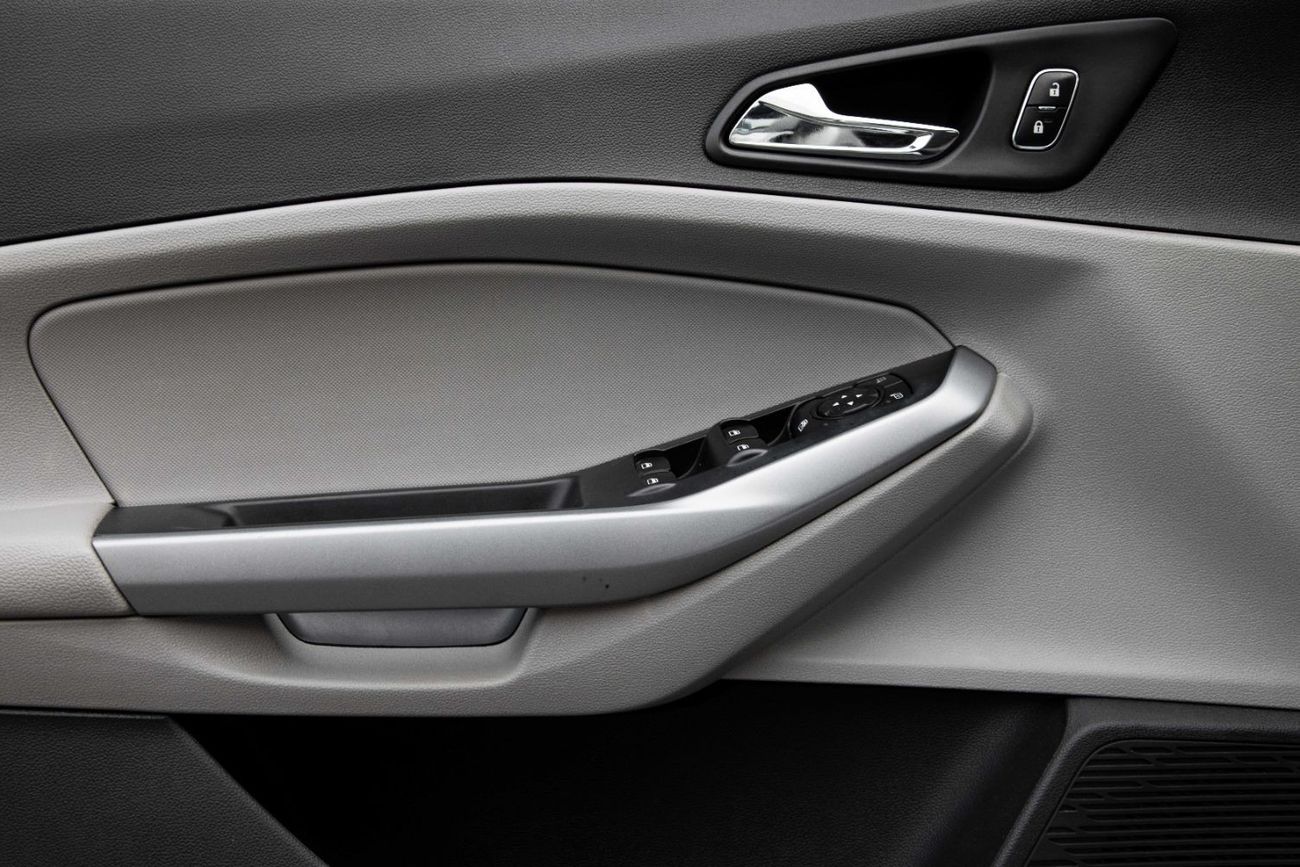 Ford Escort | 842 P.M  | 0% Downpayment | Perfect Condition!