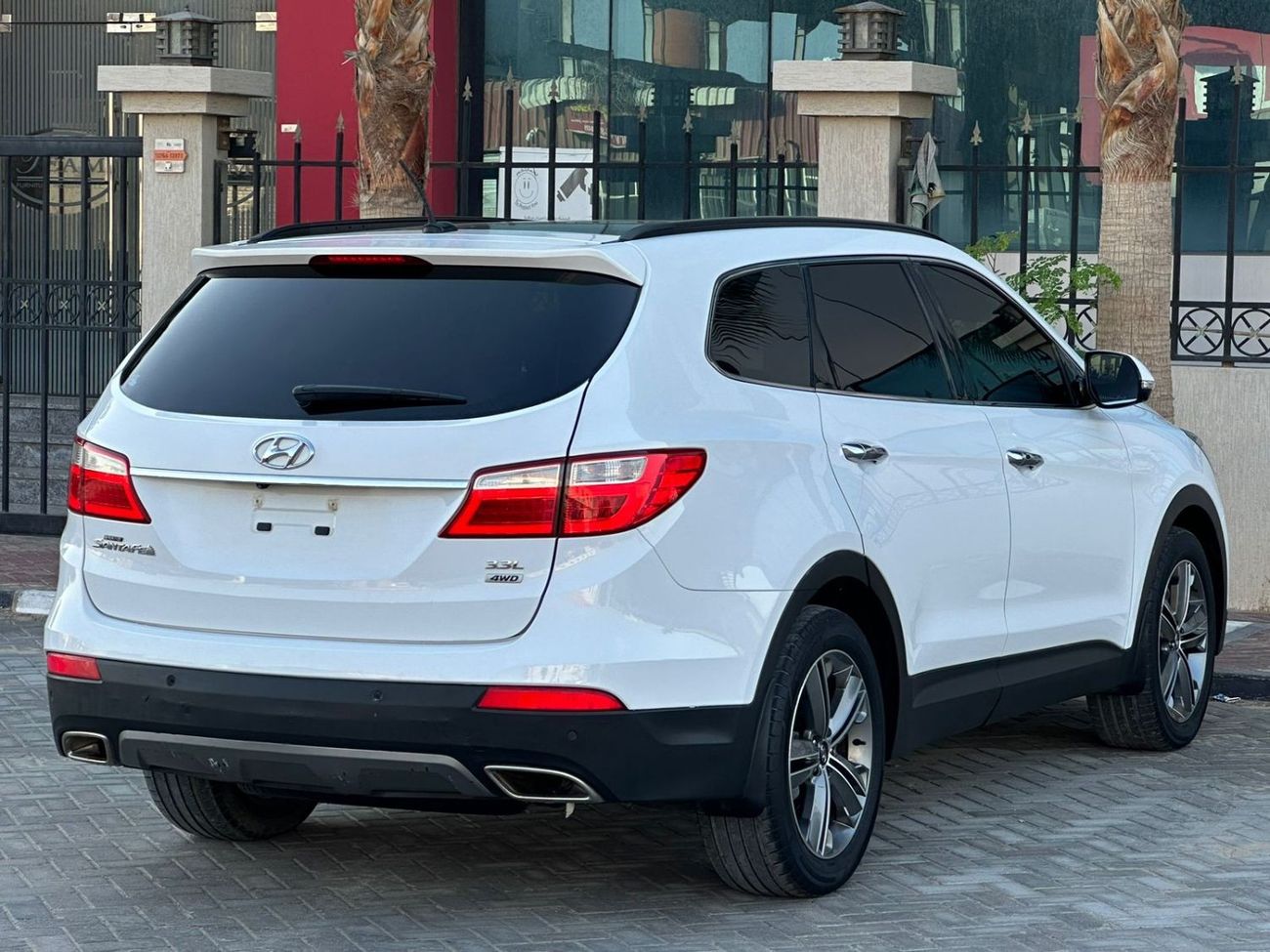Hyundai Grand Santa Fe
