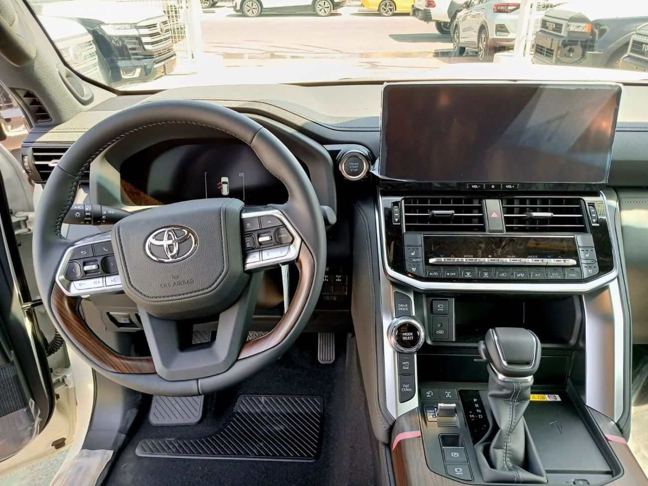 Toyota Land Cruiser VX 3.3L LC300 VX DEISEL 3.3L  FULL OPTION 2025