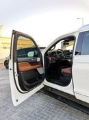 Lincoln Navigator Presidential 3.5L Lincoln Navigator (Presidential)  - 2023- White