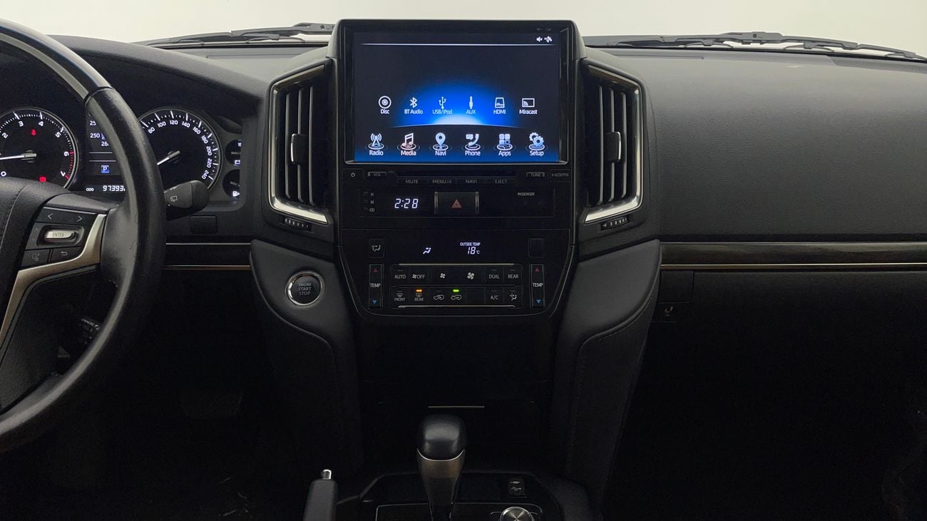 تويوتا لاند كروزر GXR GT 4 | بدون دفعة مقدمة | اختبار القيادة في المنزل