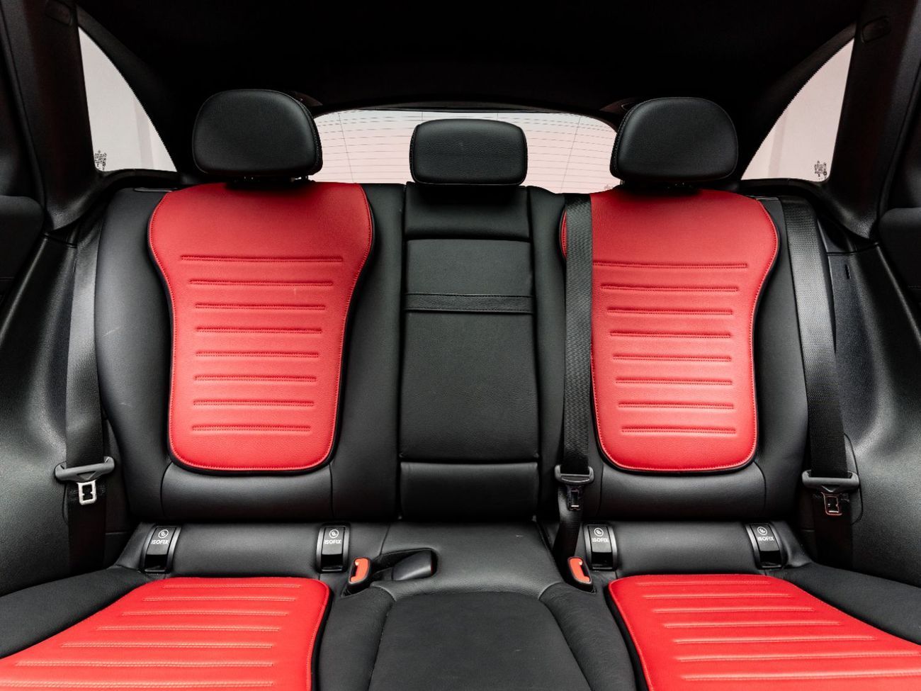 Mercedes-Benz GLC 300 2024 Mercedes GLC 300 4Matic, August 2029 Mercedes Warranty + Service Contract, Low KMs, GCC