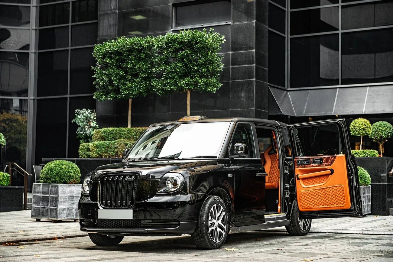 أل اي في سي TX LEVC TX5 TAXI Hybrid-Electric KAHN CONVERSION (EXPORT ONLY) RIGHT HAND DRIVE
