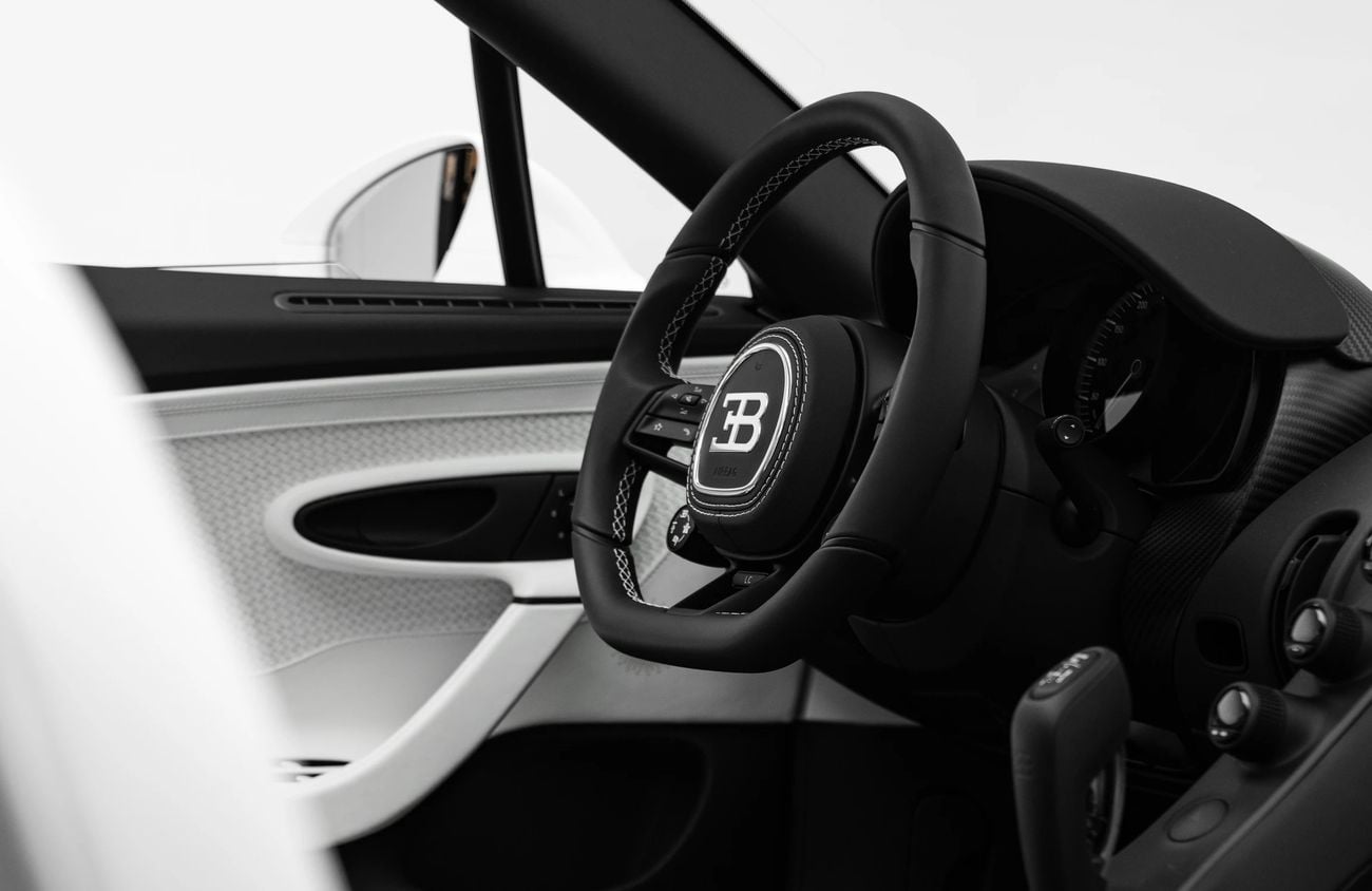 بوغاتي ميسترال W16 رودستر 8.0L W16 Quad-Turbocharged Engine