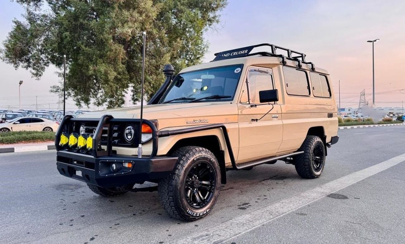 Toyota Land Cruiser GOOD CONDITION | MANUAL TRANSMISSION | 10-SEATER | 4.2L DIESEL ENGINE | 4WD