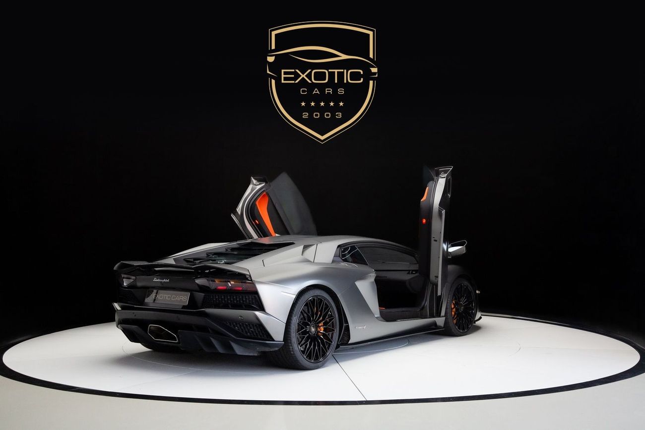 Lamborghini Aventador LP740-4 S