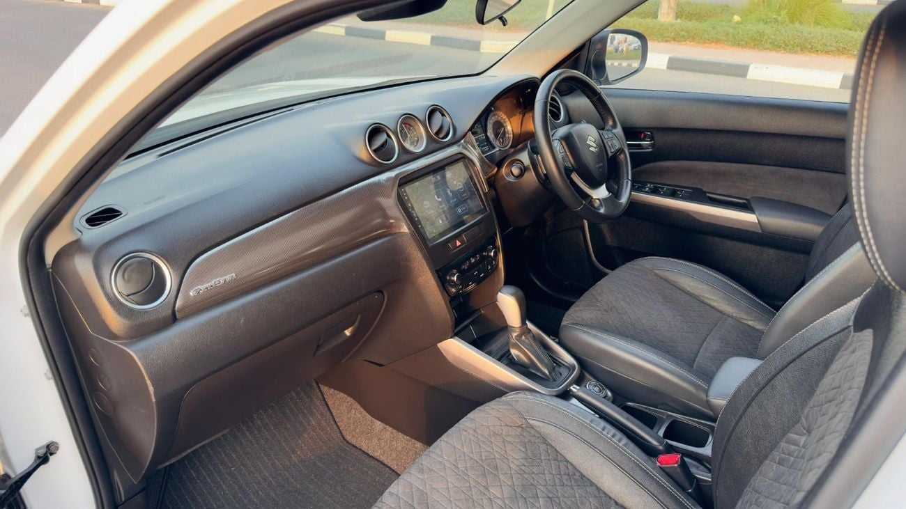 Suzuki Vitara PANORAMIC SUNROOF | CROSSOVER | 1.4L PETROL ENGINE | AT | RHD