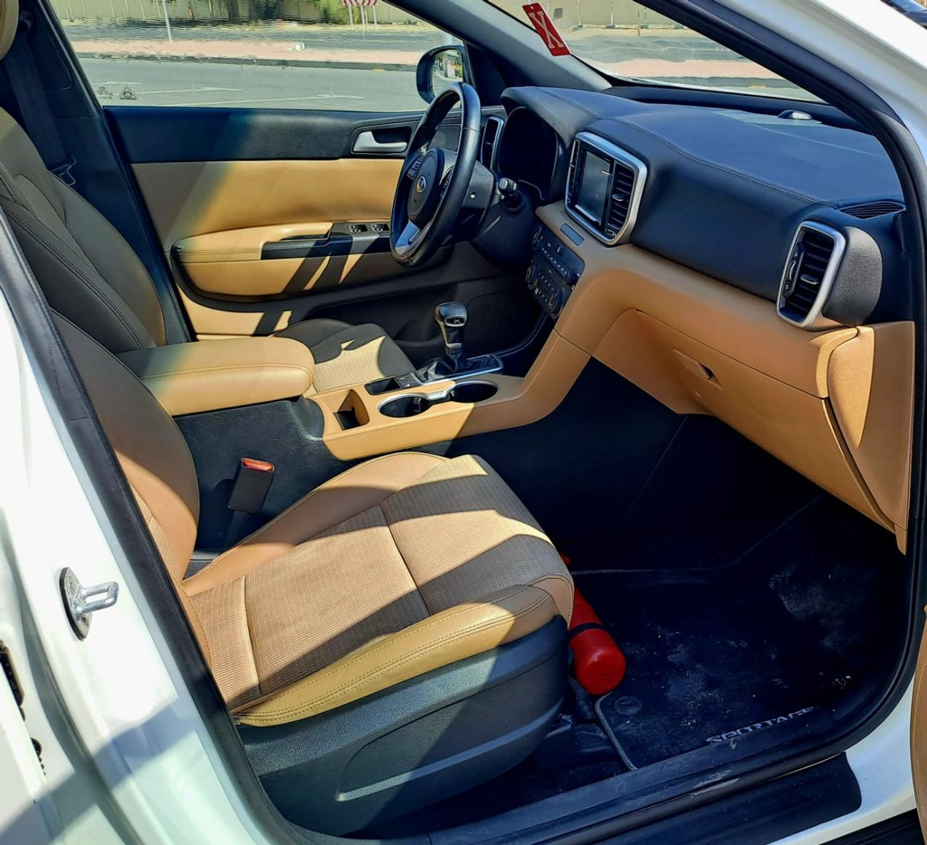 كيا سبورتيج 720-MONTHLY | GCC SPECS | 1.6L | PANORAMIC | FULL OPTION | ACCIDENT FREE