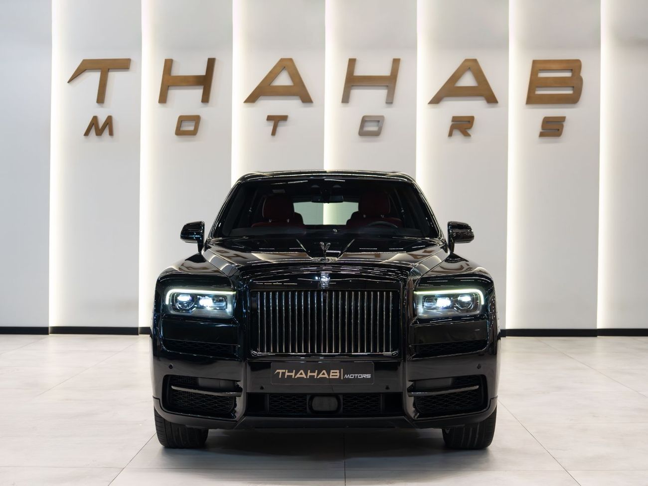 Rolls-Royce Cullinan - 2022 | BLACK BADGE | RED INTERIOR | GCC | FULL OPTION | PERFECT CONDITION