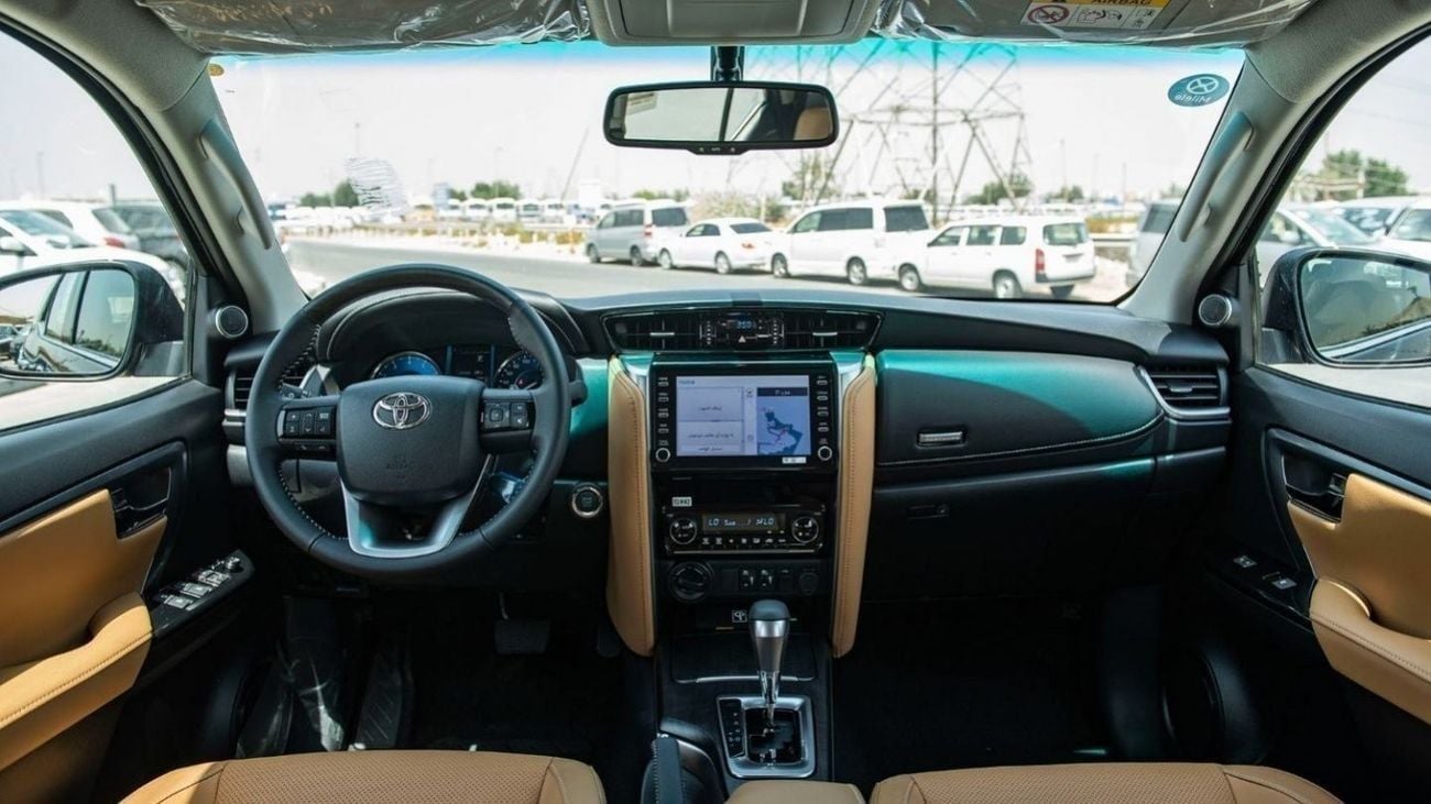 Toyota Fortuner TOYOTA FORTUNER VX SR5 V6 CYLINDER, 4.0P, BLACK COLOR TAN INTERIOR, 4WD