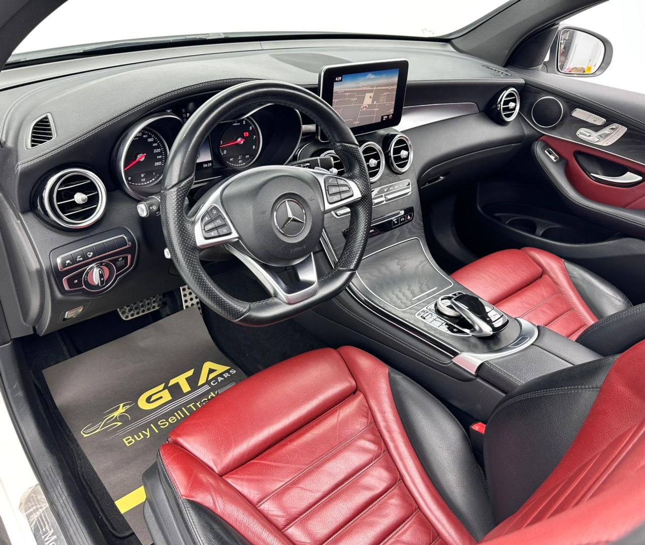 Mercedes-Benz GLC 250 4MATIC 2.0L 2018 Mercedes-Benz GLC 250 4MATIC Coupe, 1 Year Unlimited KM Warranty, Full Service Hist