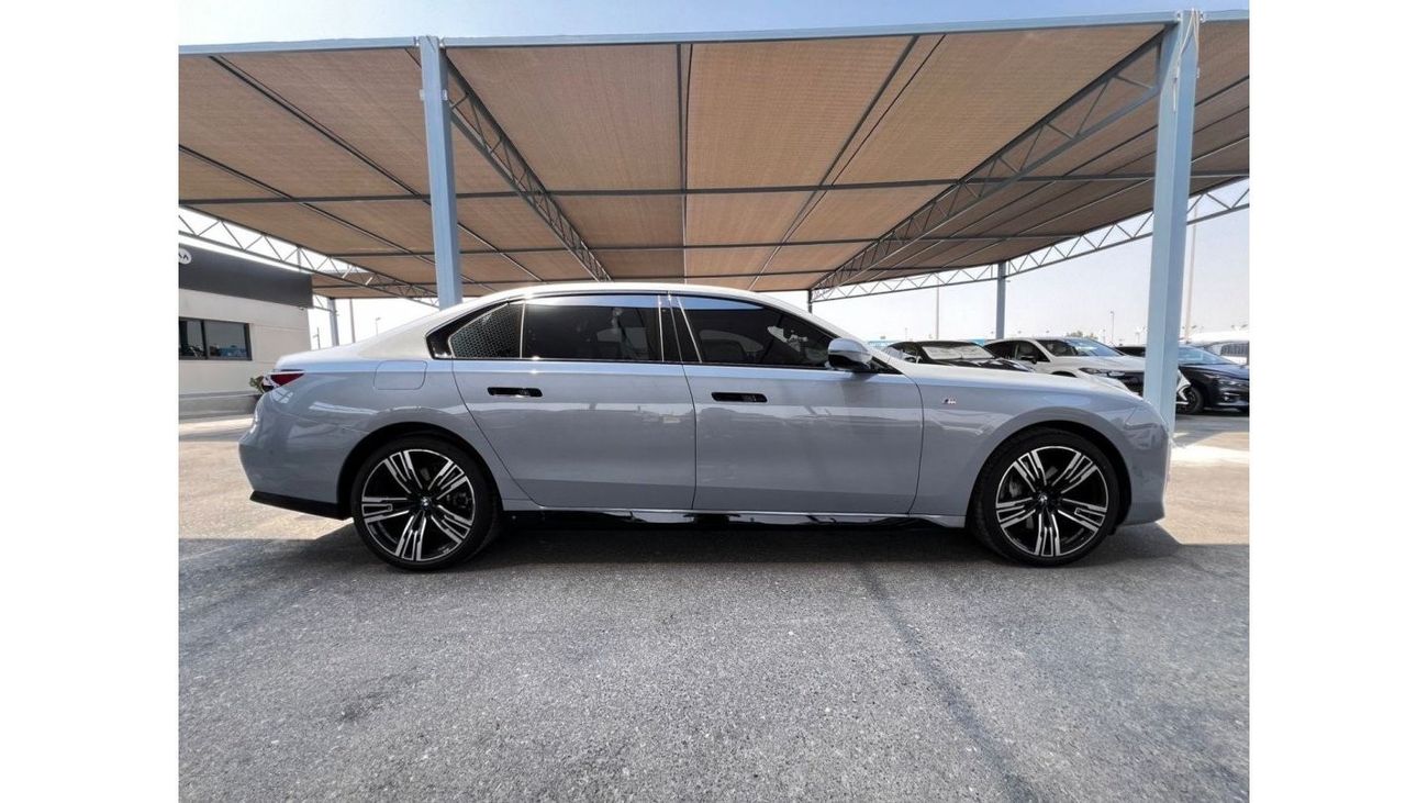 BMW 740Li M Sport BMW 740i