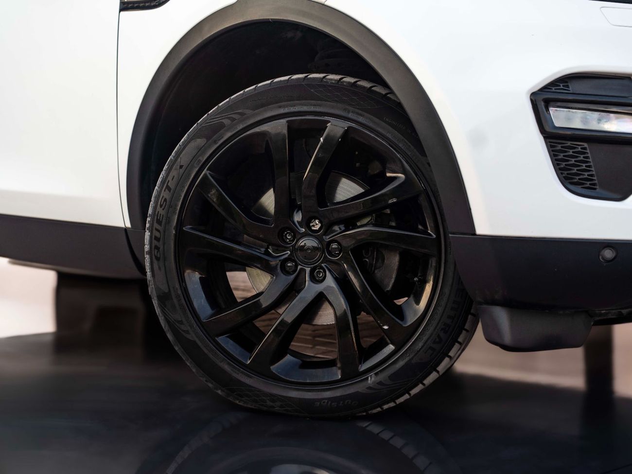 Land Rover Discovery Sport HSE Luxury 2.0L