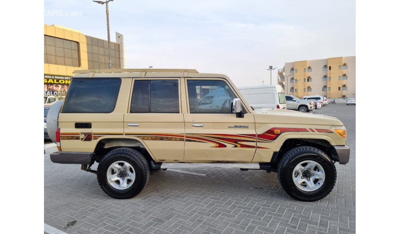 Toyota Land Cruiser Hard Top