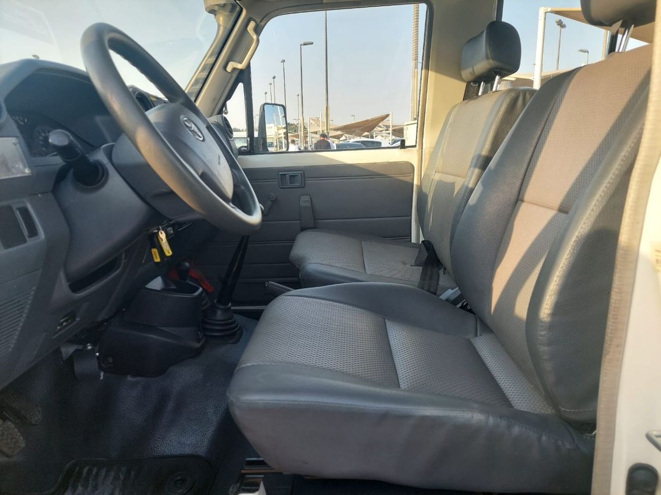 Toyota Land Cruiser 70 HARDTOP 4.2L DIESEL MANUAL TRANSMISSION