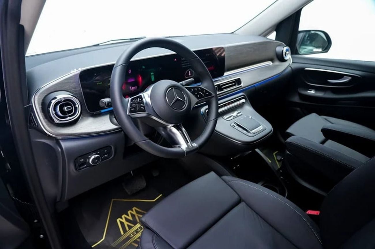 Mercedes-Benz V 300 V300 AVANTGARDE | GCC 0km | Agency Warranty | 360 View | 64 colors Ambeint Lights