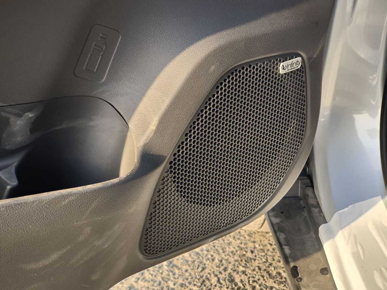 سوزوكي أكروس SUZUKI ACROSS HYBRID 2026