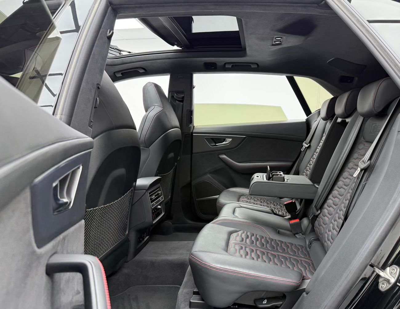 أودي RSQ8 2023 Audi RSQ8 Quattro, 07/2026 Audi Warranty, 07/2028 Audi Service Pack, Audi Full Service History,