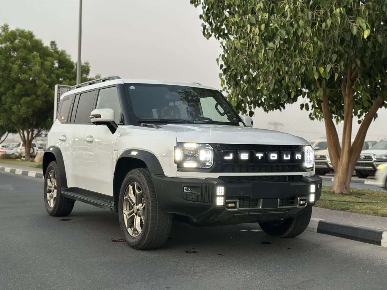 Jetour T2 Luxury JETOUR T2 4WD CONQUEST PRO TRAVEL+ 2.0L TURBO FULL OPTION A/T MODEL 2025