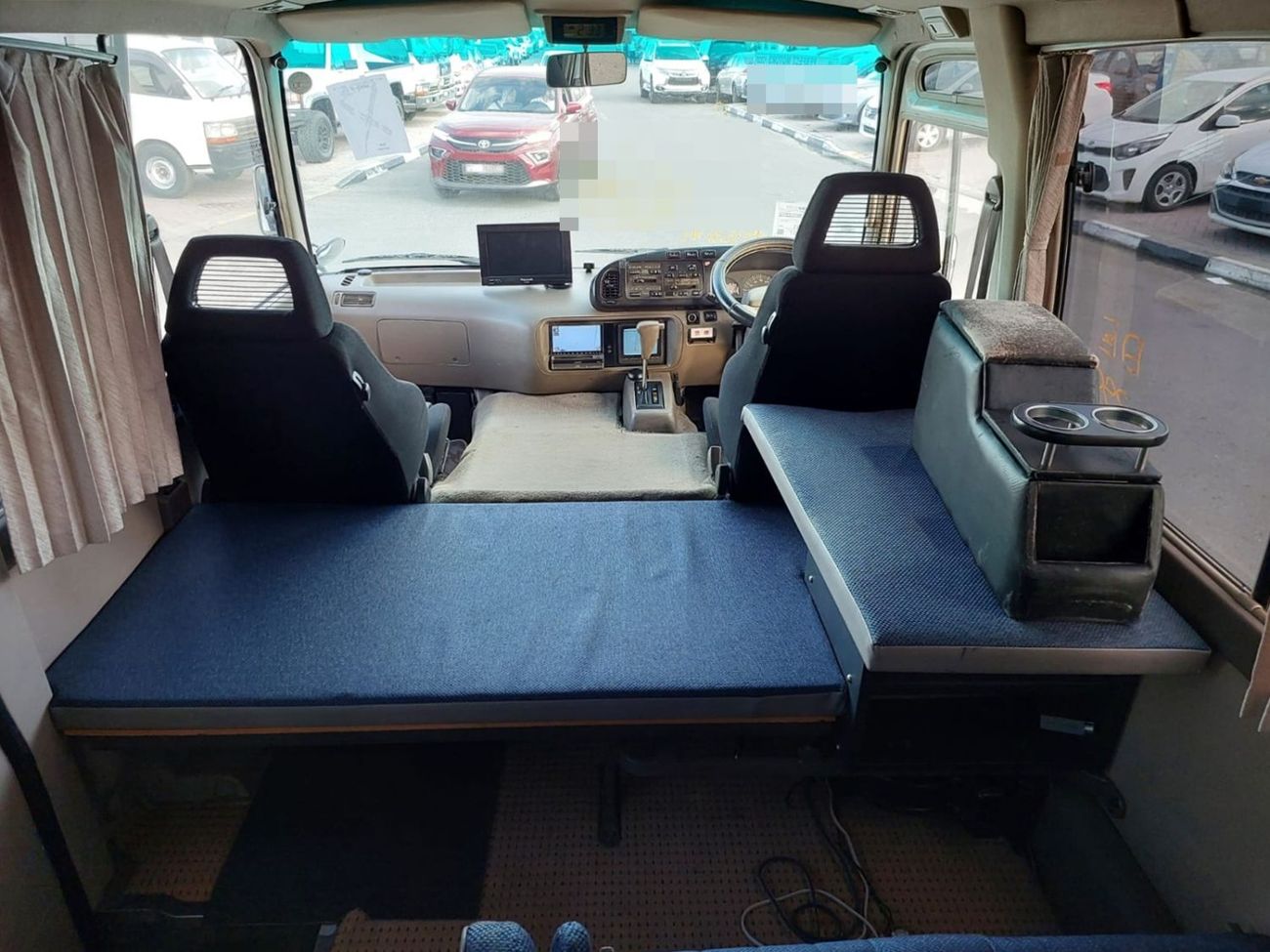 تويوتا كوستر TOYOTA COASTER BUS RHD 1997 MODEL 4.1 L DIESEL AUTOMATIC(PM04807)