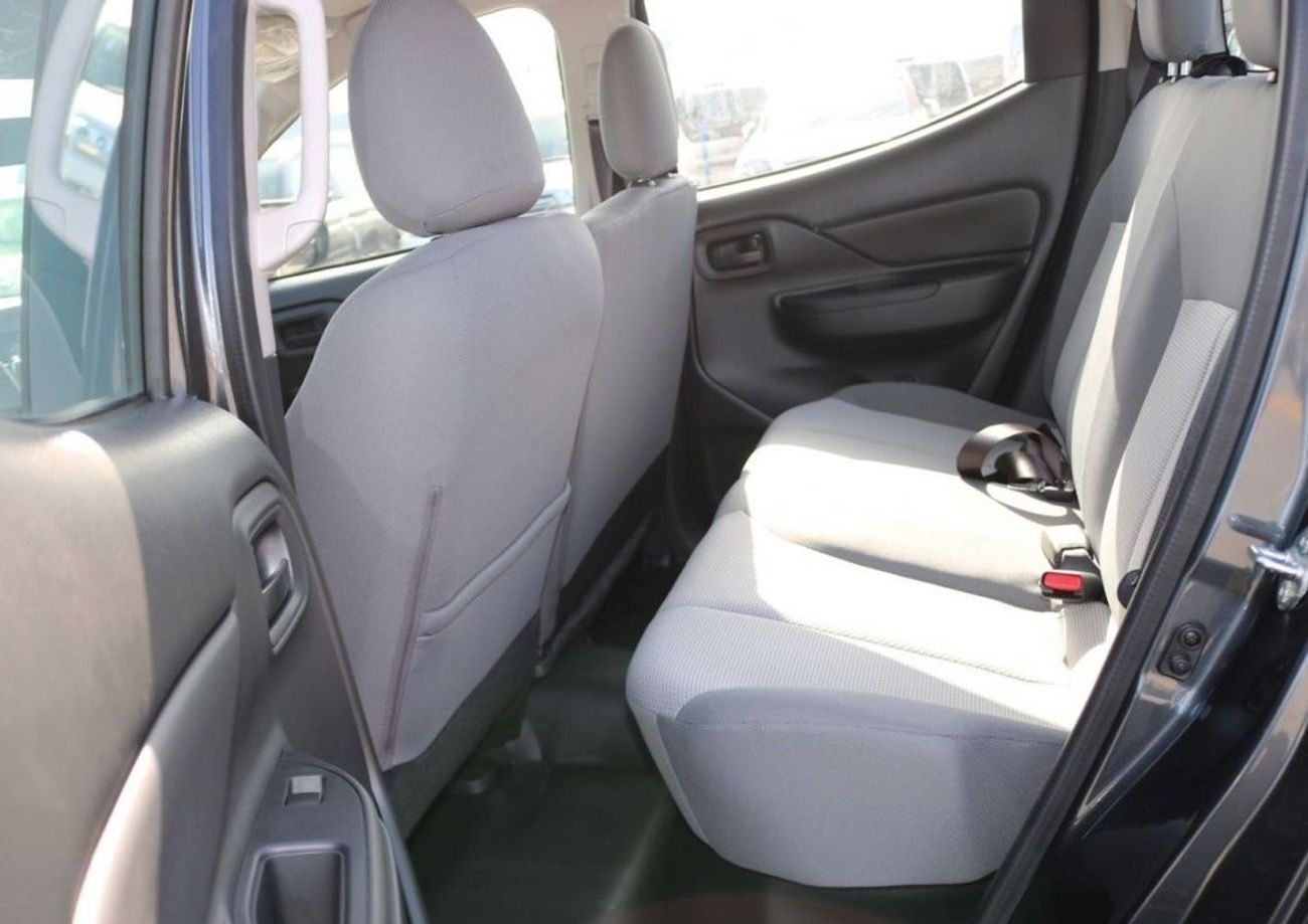 ميتسوبيشي L200 DIESEL - 2.5L -  DOUBLE CABIN - 4X4 - 5MT - POWER LOCKS AND POWER WINDOWS - EXPORT ONLY