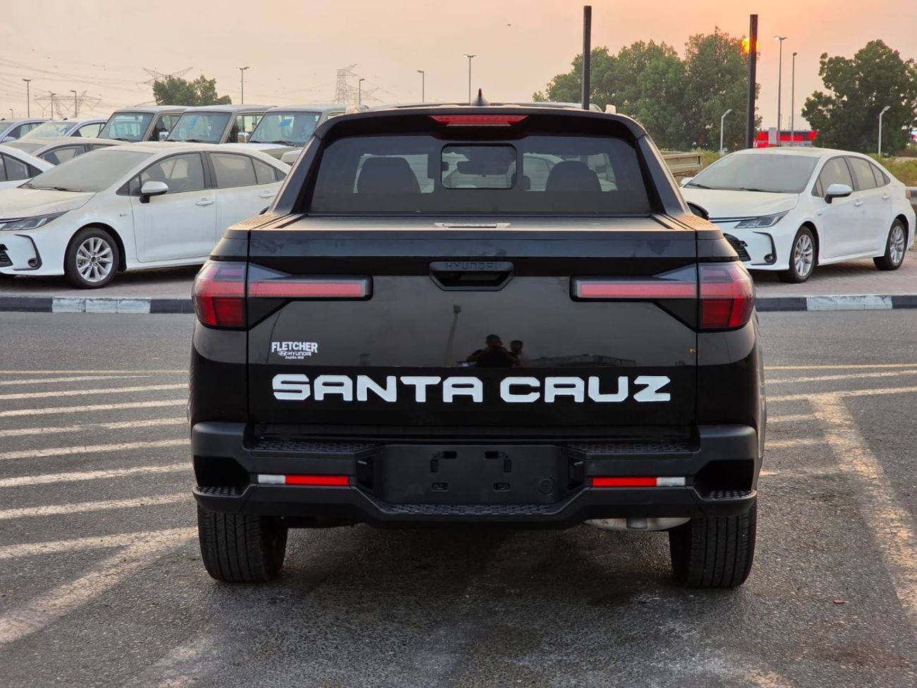 Hyundai Santa Cruz SEL (NON GCC) 2024 Model full option 2.5L engine Sunroof , Push button and leather seats