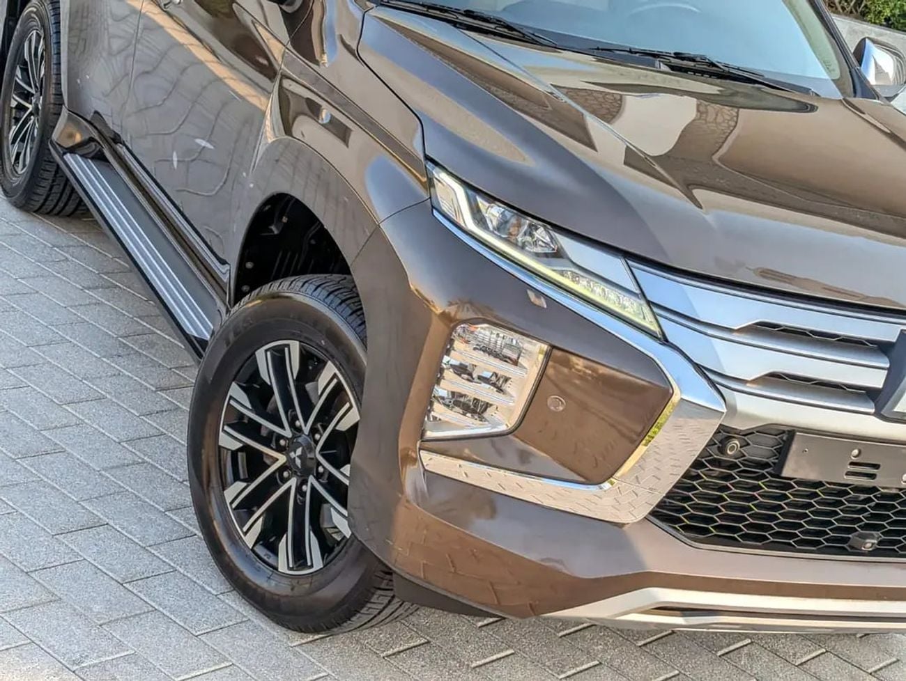 ميتسوبيشي مونتيرو سبورت GLS PREMIUM