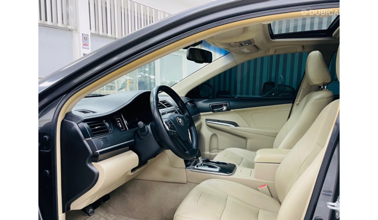 Toyota Camry GCC .. SE+ .. Full Options .. Sunroof .