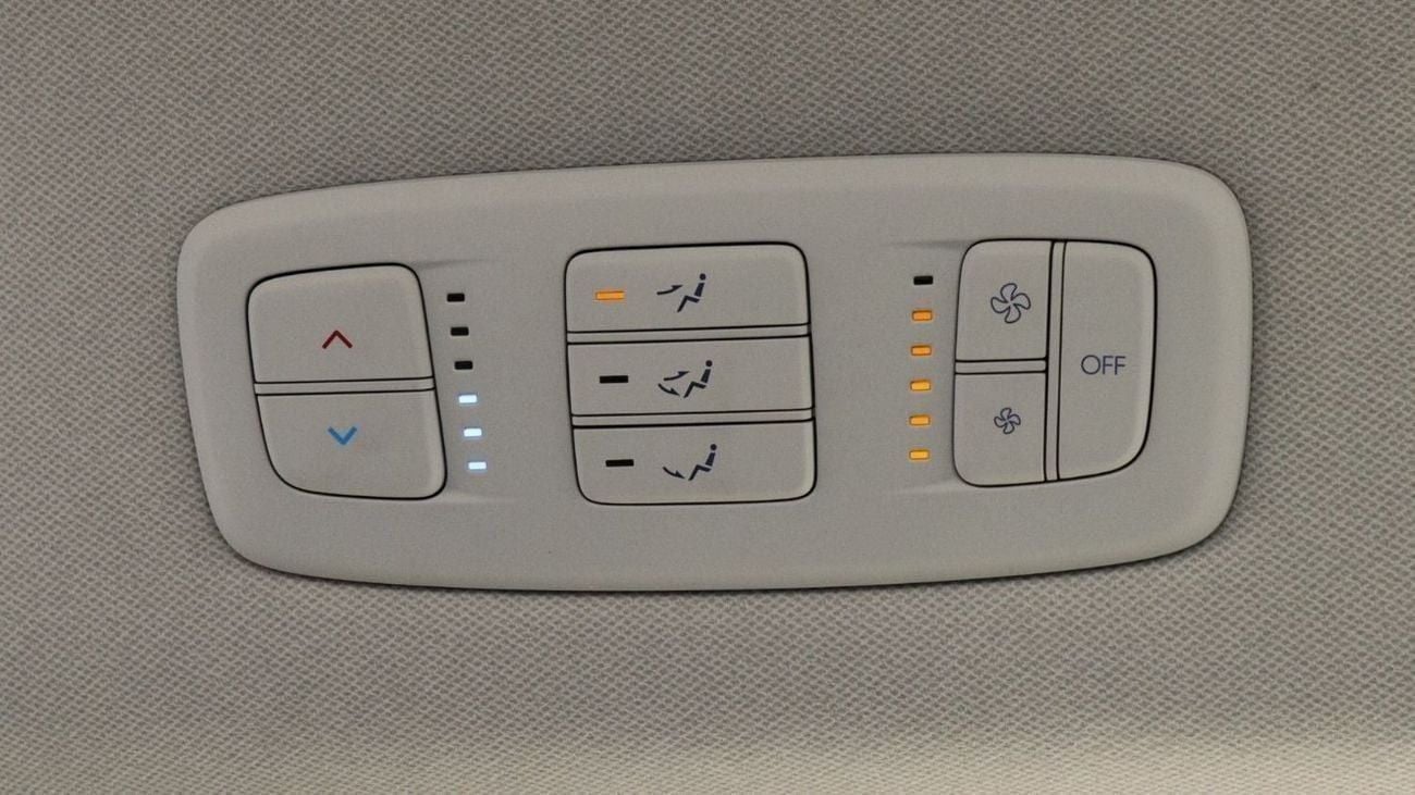 هيونداي ستاريا 2.2 Diesel 11 Seater M/T 2025 MY