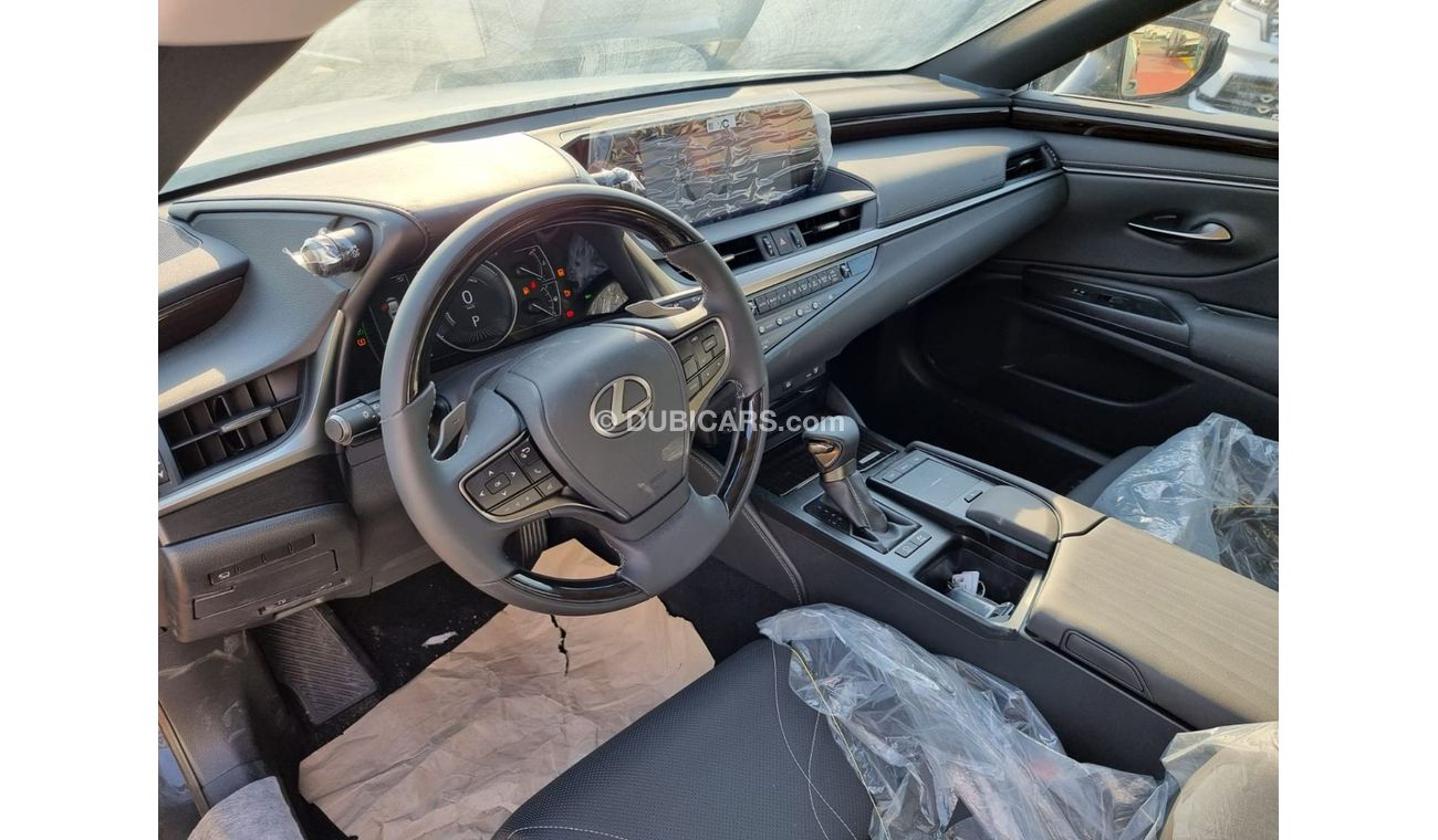 Lexus ES 300 Lexus ES300h (AXZH10) 2.5L Sedan FWD 4 Doors Black  Hybrid Euro 4  Model 2019