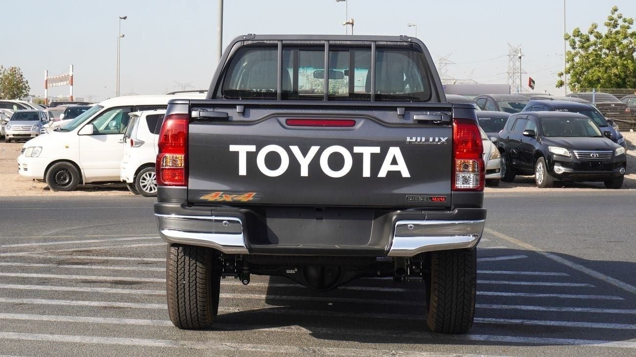 Toyota Hilux GLX 2.4L Double Cab Utility