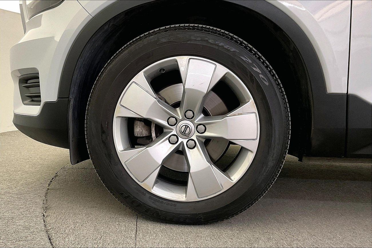 فولفو XC 40 T5 Momentum | شامل الضمان | 0 ﺪﻔﻋﺓ ﺃﻮﻟﻯ